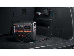 BLUETTI AC270P in de auto